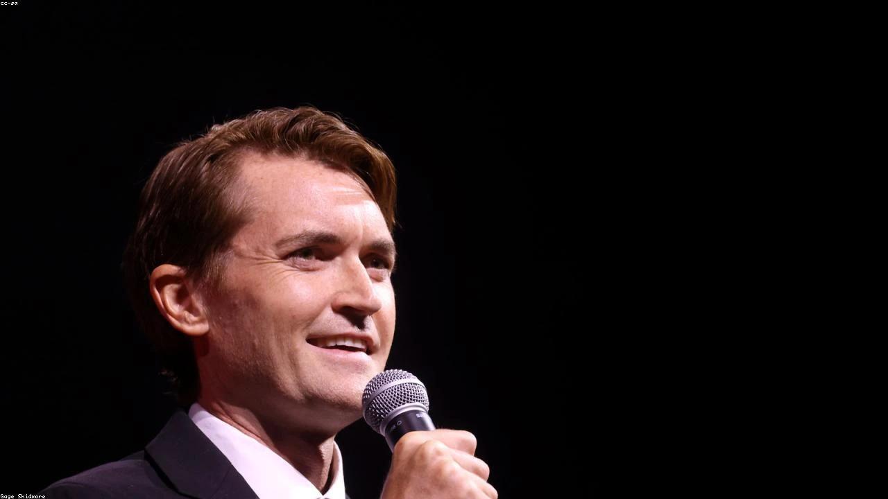 4 Tech Giants Outshining Cryptocurrencies: A Deep Dive Analysis