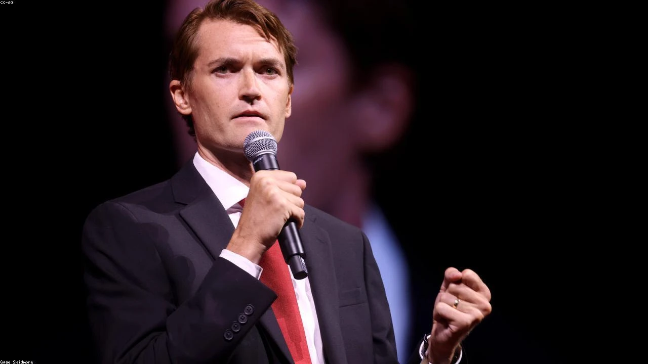 Bitcoin Under Fire: A Deep Dive into the 'Ponzi' Allegations and Market Implications