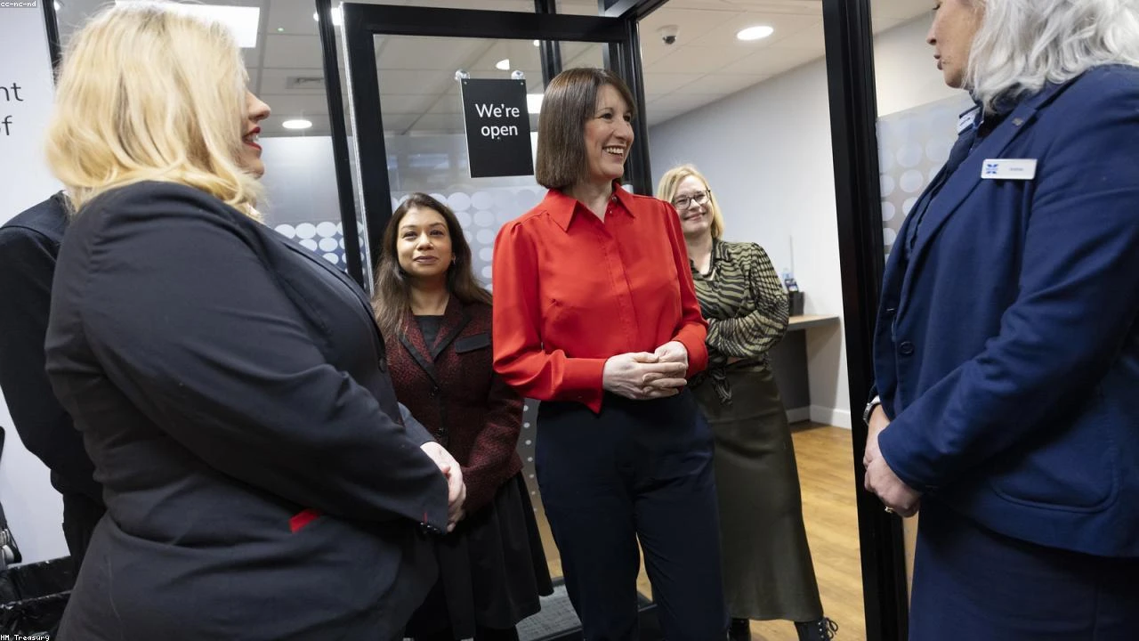 Uniswap's 4.1% Drop Leads CoinDesk 20 Index Lower: A Comprehensive Analysis