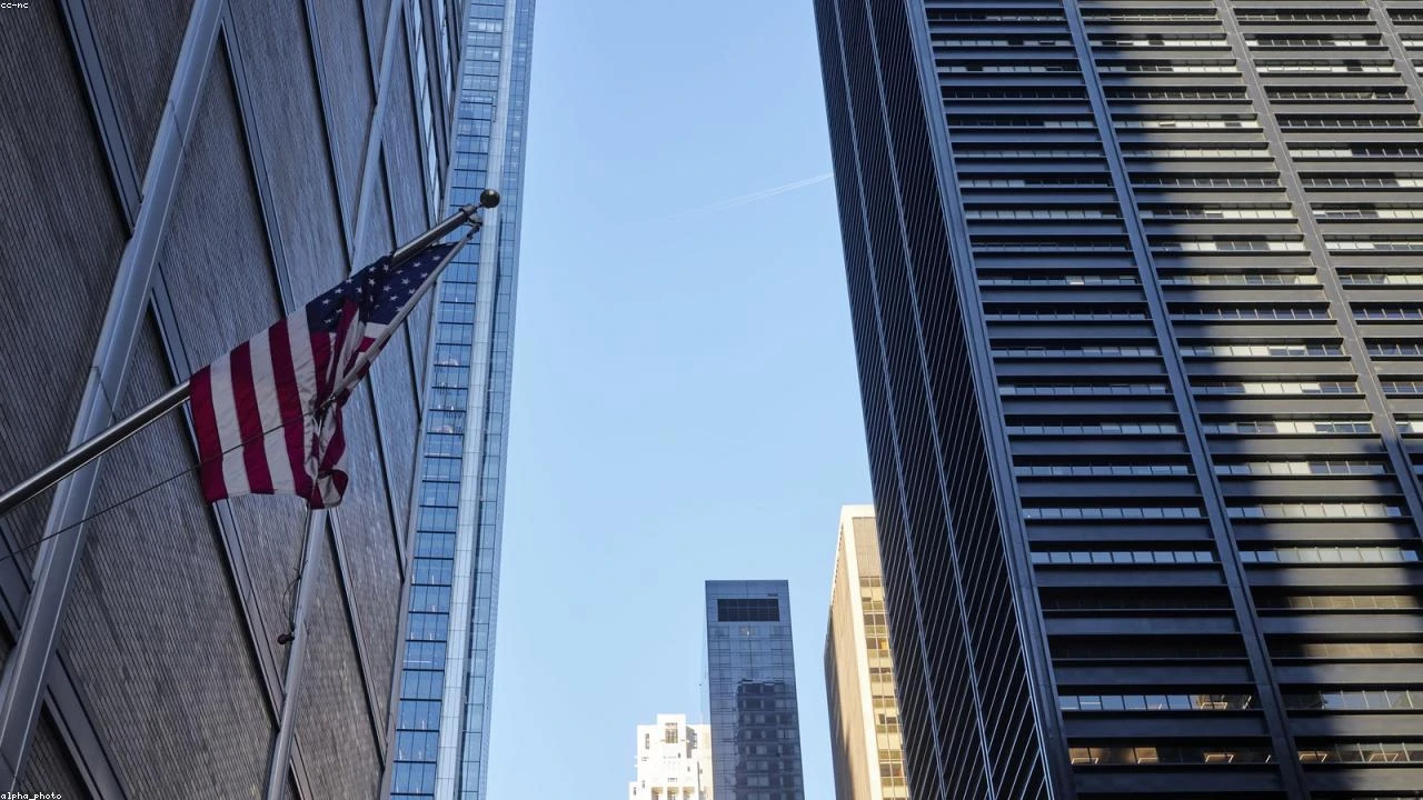 Congress's Secrecy Problem: A Threat to Financial Transparency and Stability