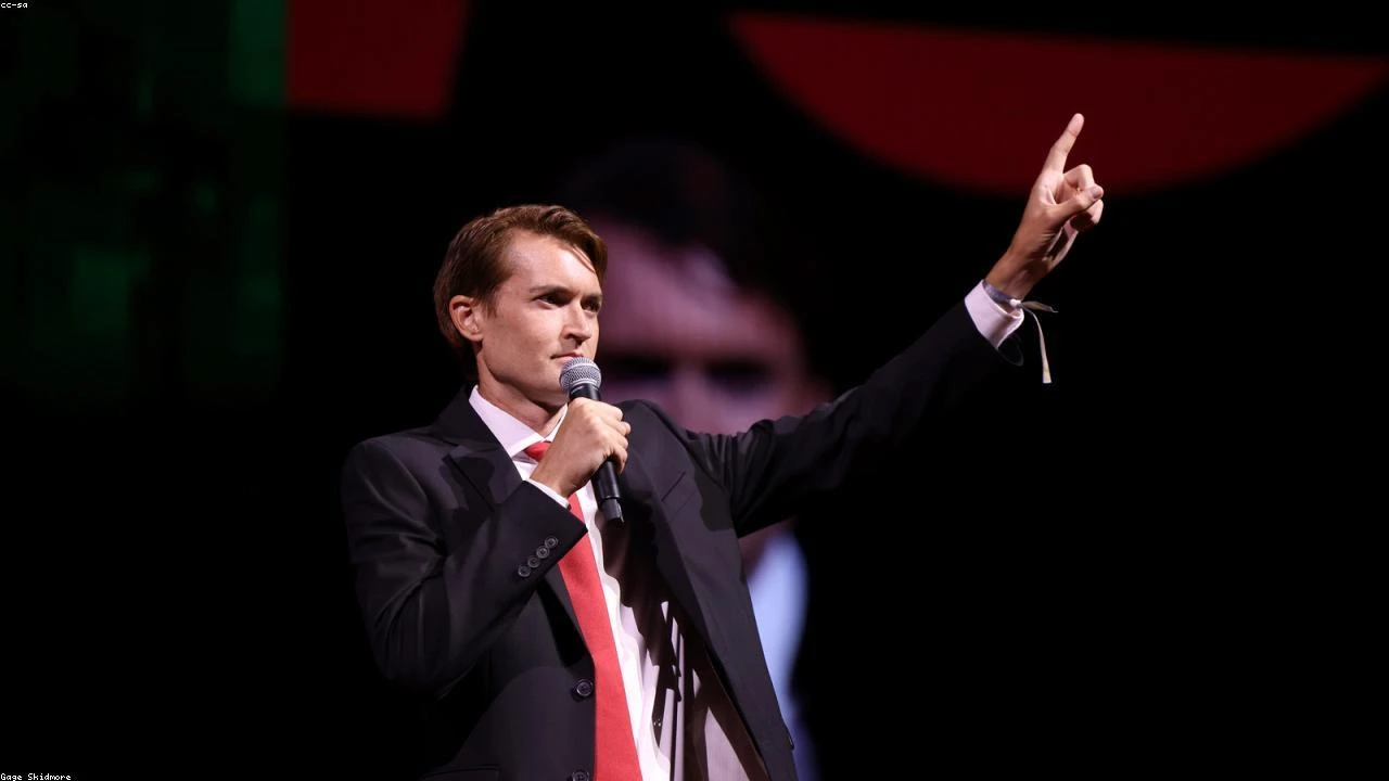 CoreWeave's $8.5 Billion Loan: A Strategic Bet on AI Infrastructure Expansion