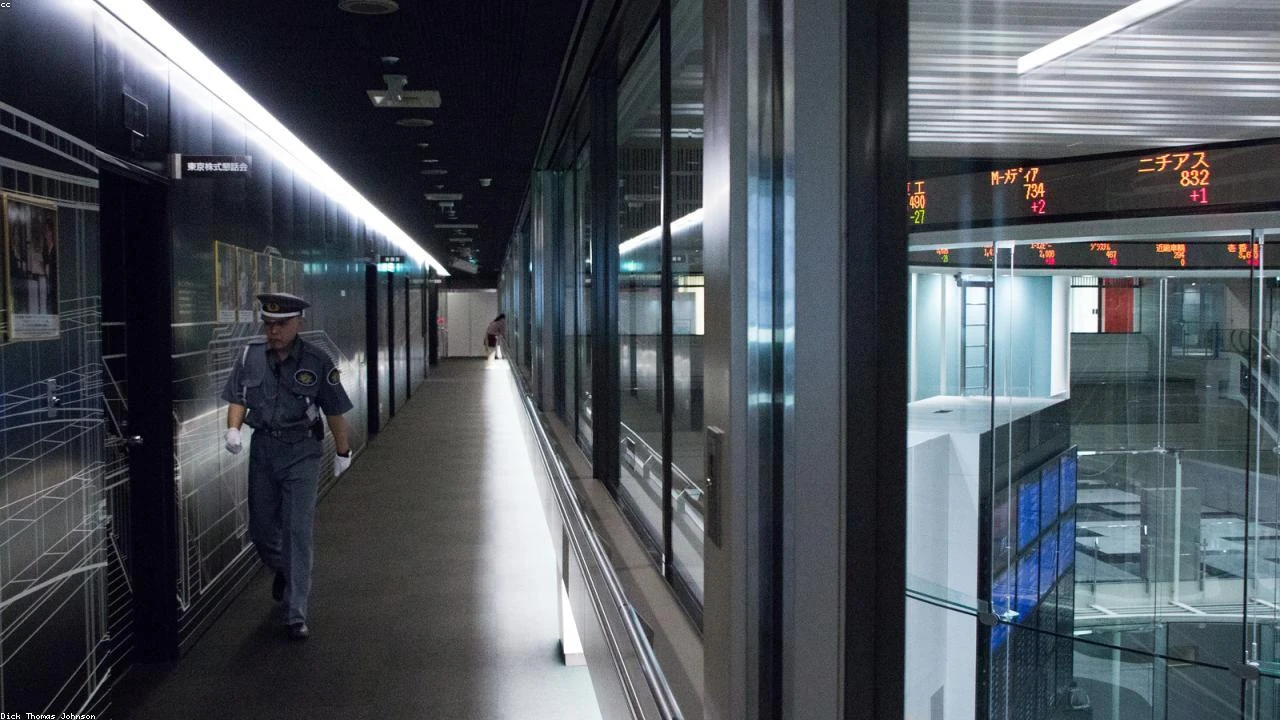 DeFi Risk Management Giant Gauntlet Sees $380 Million Exit: A New Era for Crypto