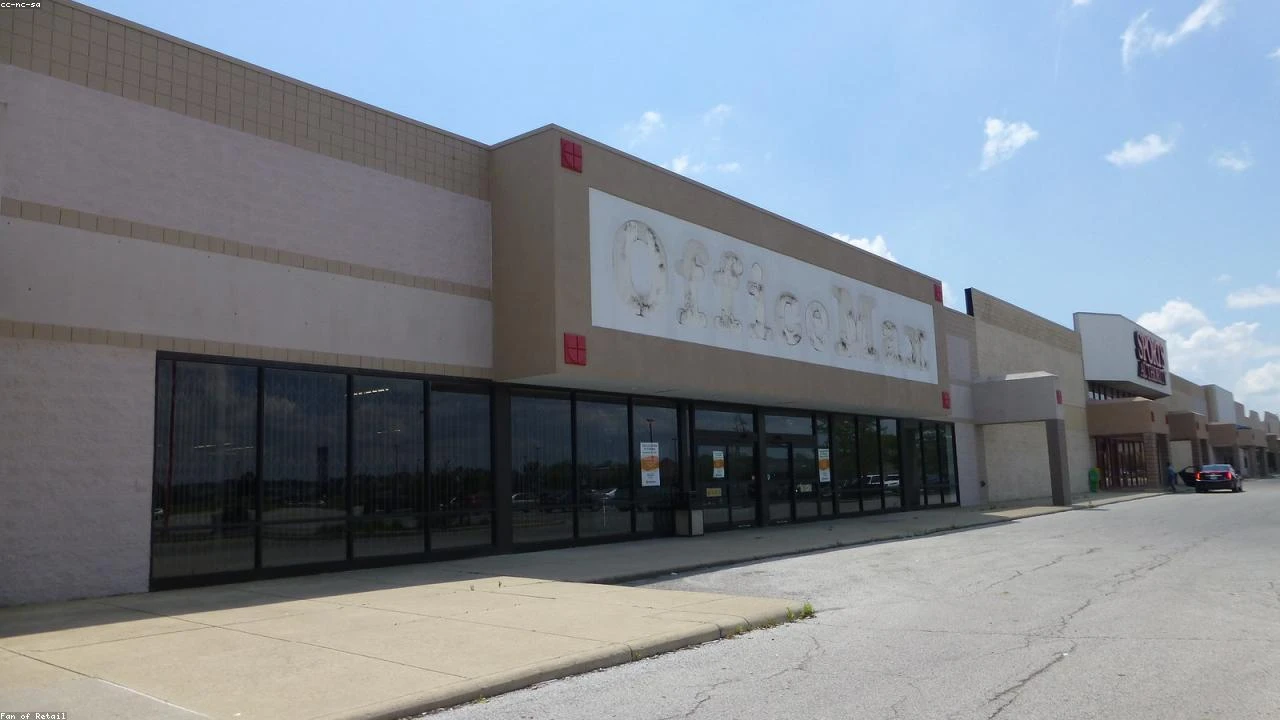 Dow Jones E-Commerce Giants Amazon and Alphabet Eye New Buy Points