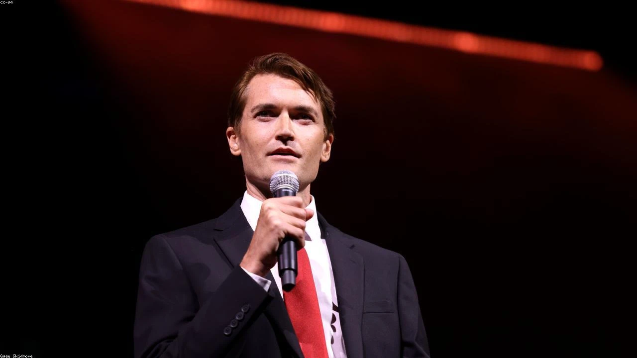 Dow Jones Futures Surge as Tech Giants Lead Earnings Wave