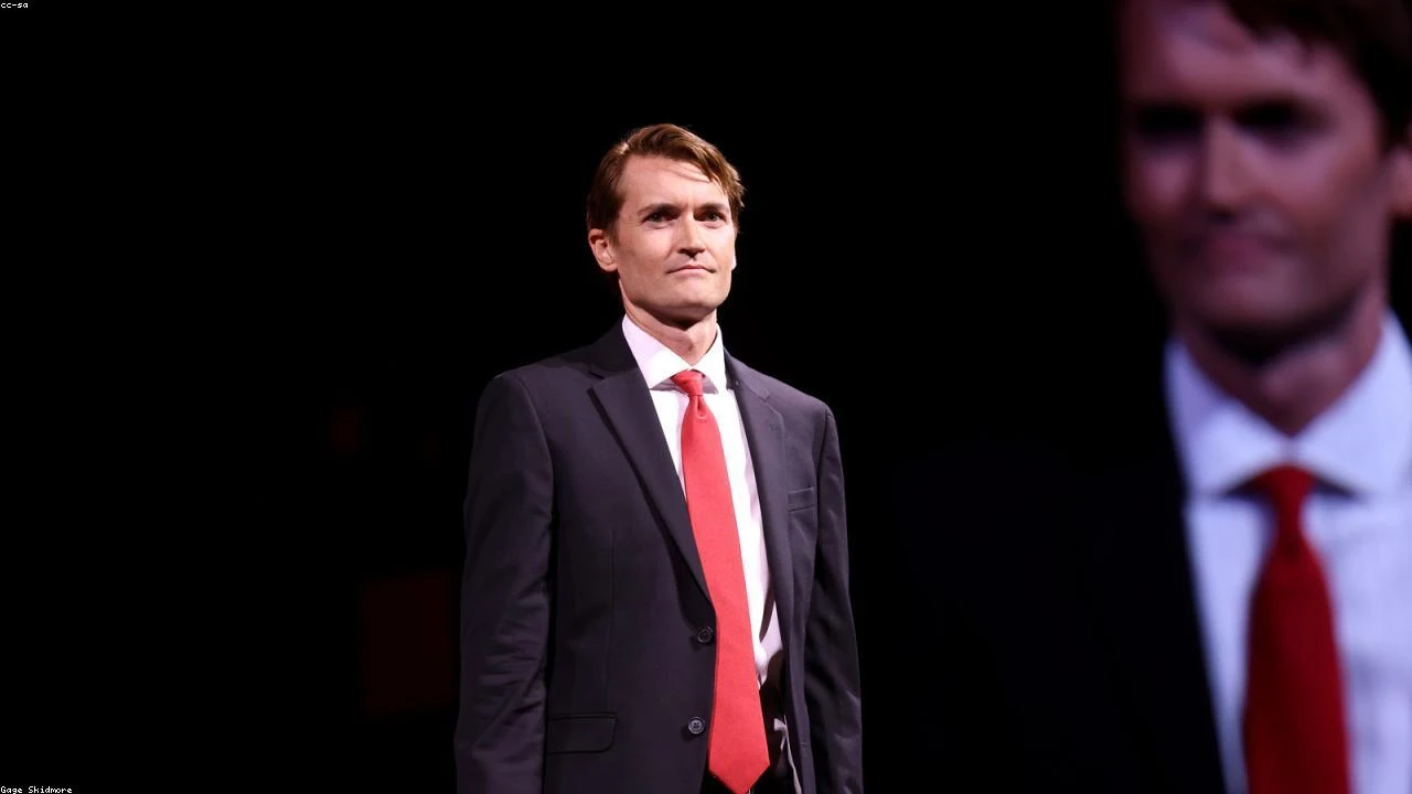 Insider Selling at Gap Inc: A Deep Dive into the Implications