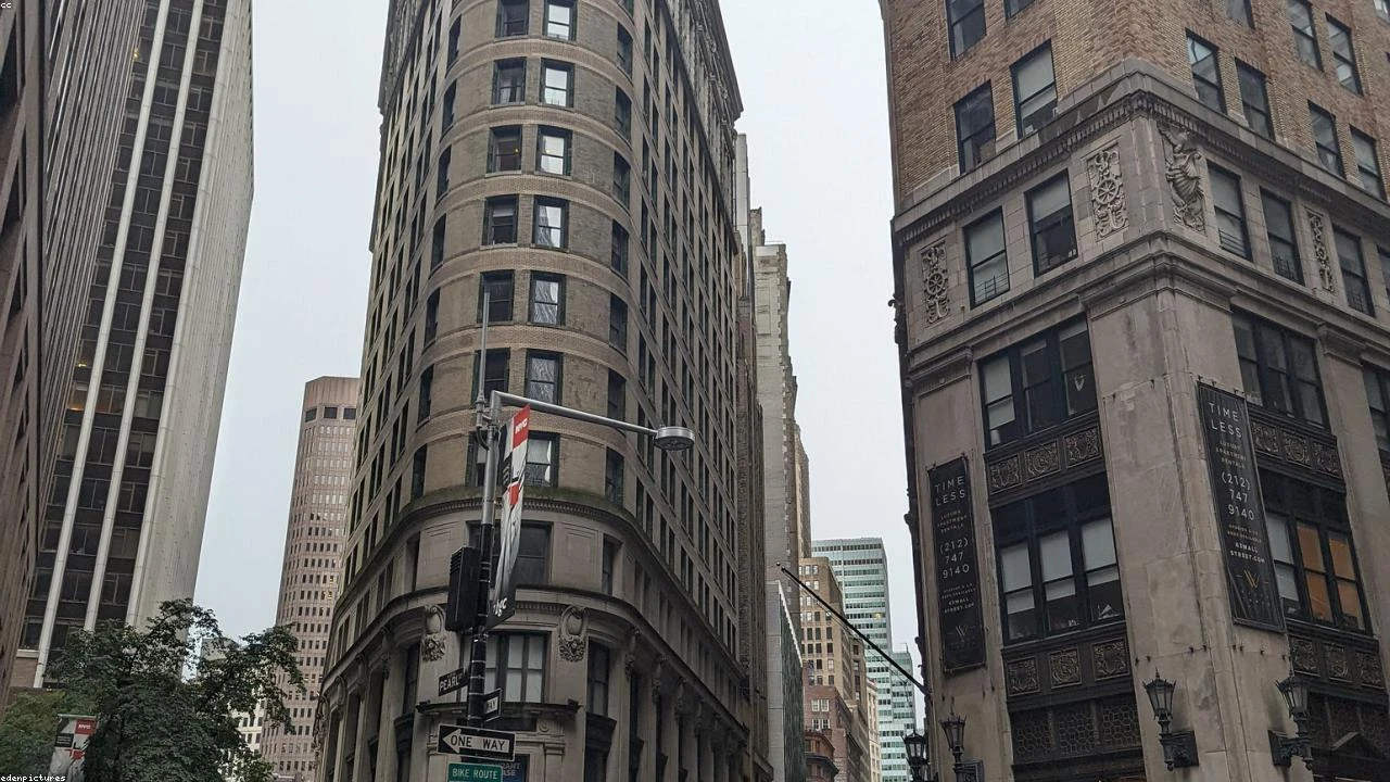 Hedge Funds Flock to Cloud Provider: A Deep Dive into the Magnificent 7