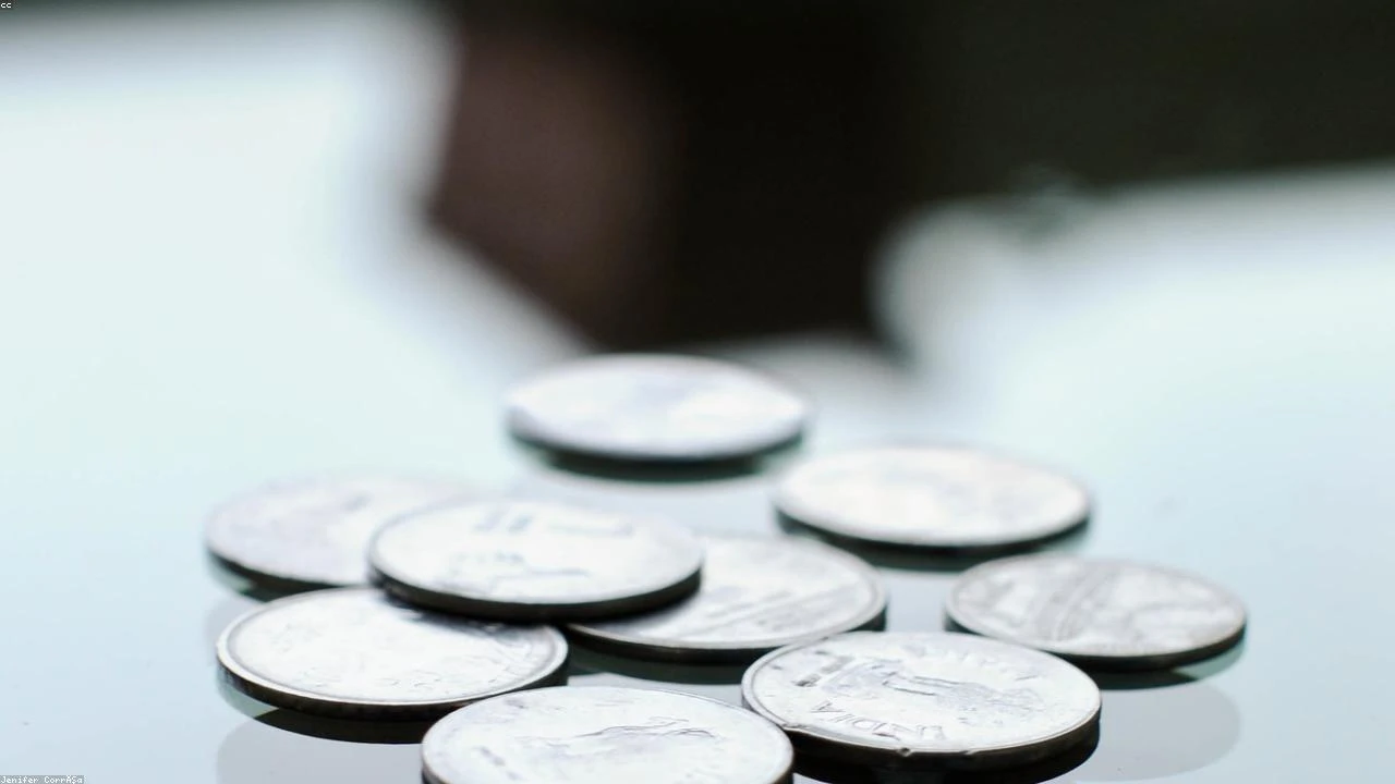 Wall Street Analyst Calls: A Deep Dive into Friday's Market Movers