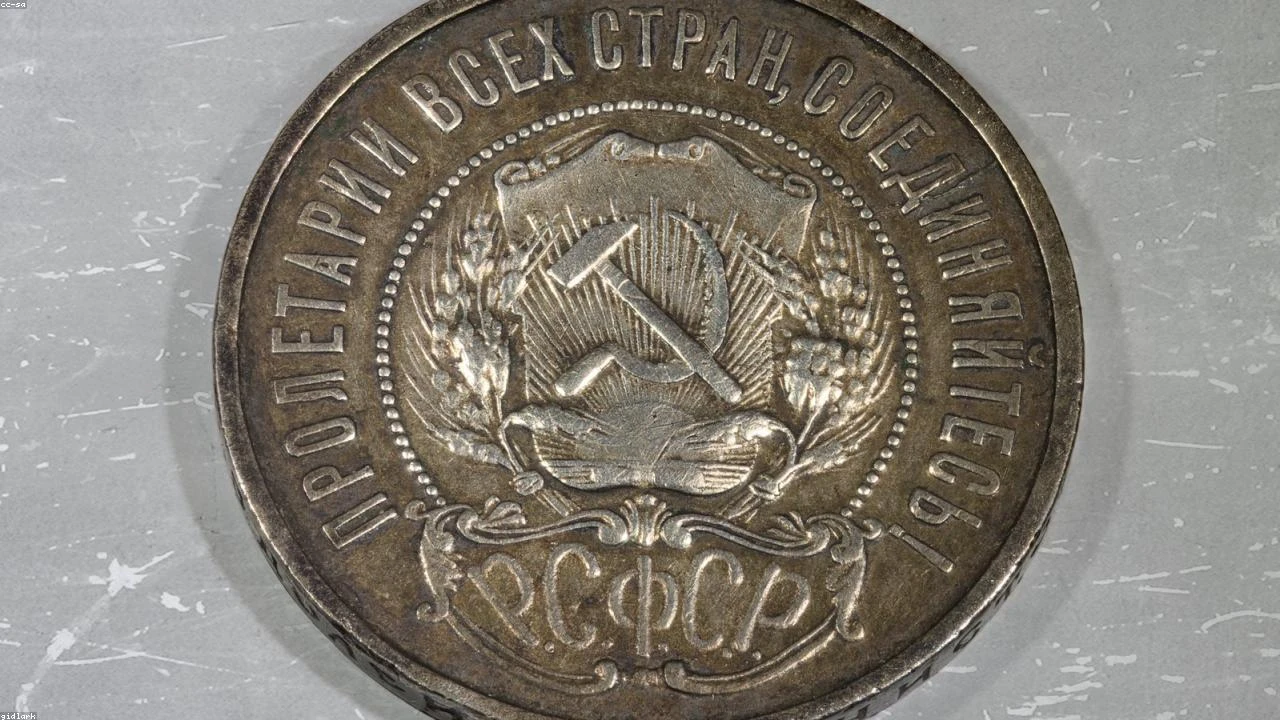 The Apple Effect: A $2,000 Investment Analysis