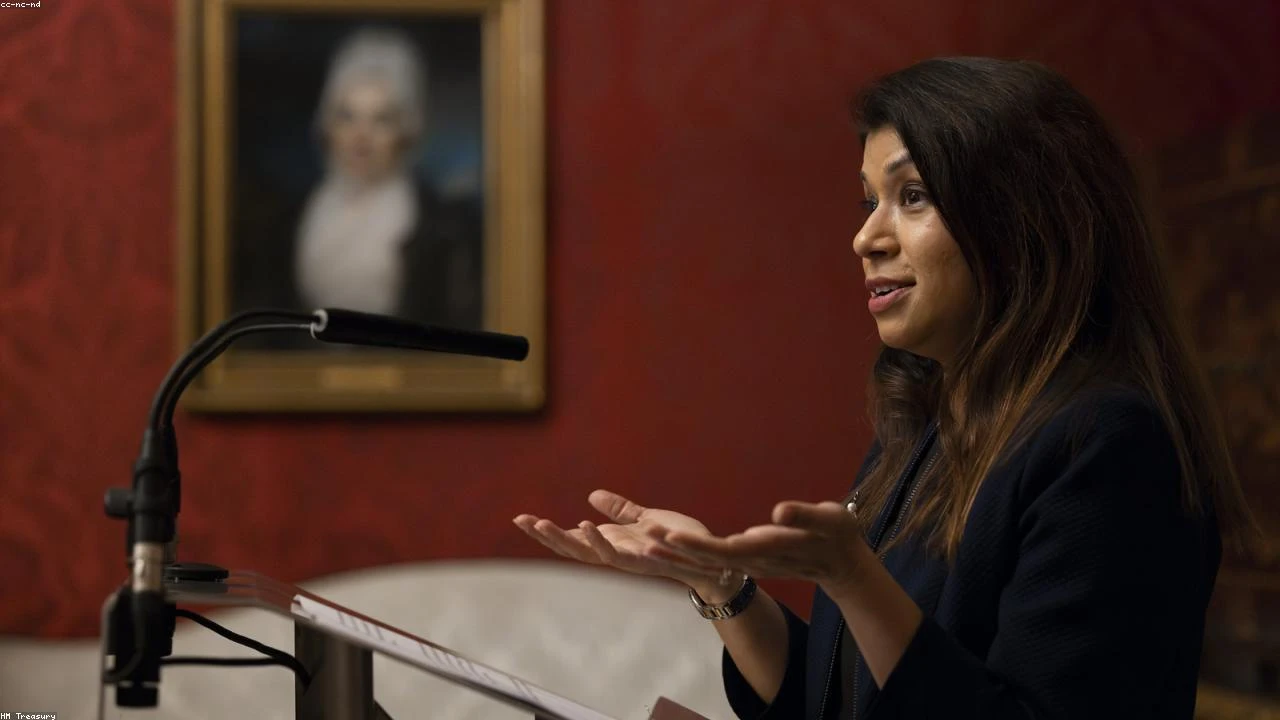 A Deep Dive into Bread Financial: Weighing the Investment Merits