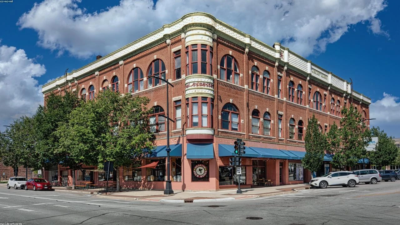 Lululemon's New CEO: A Buying Opportunity or a Red Flag for Investors?