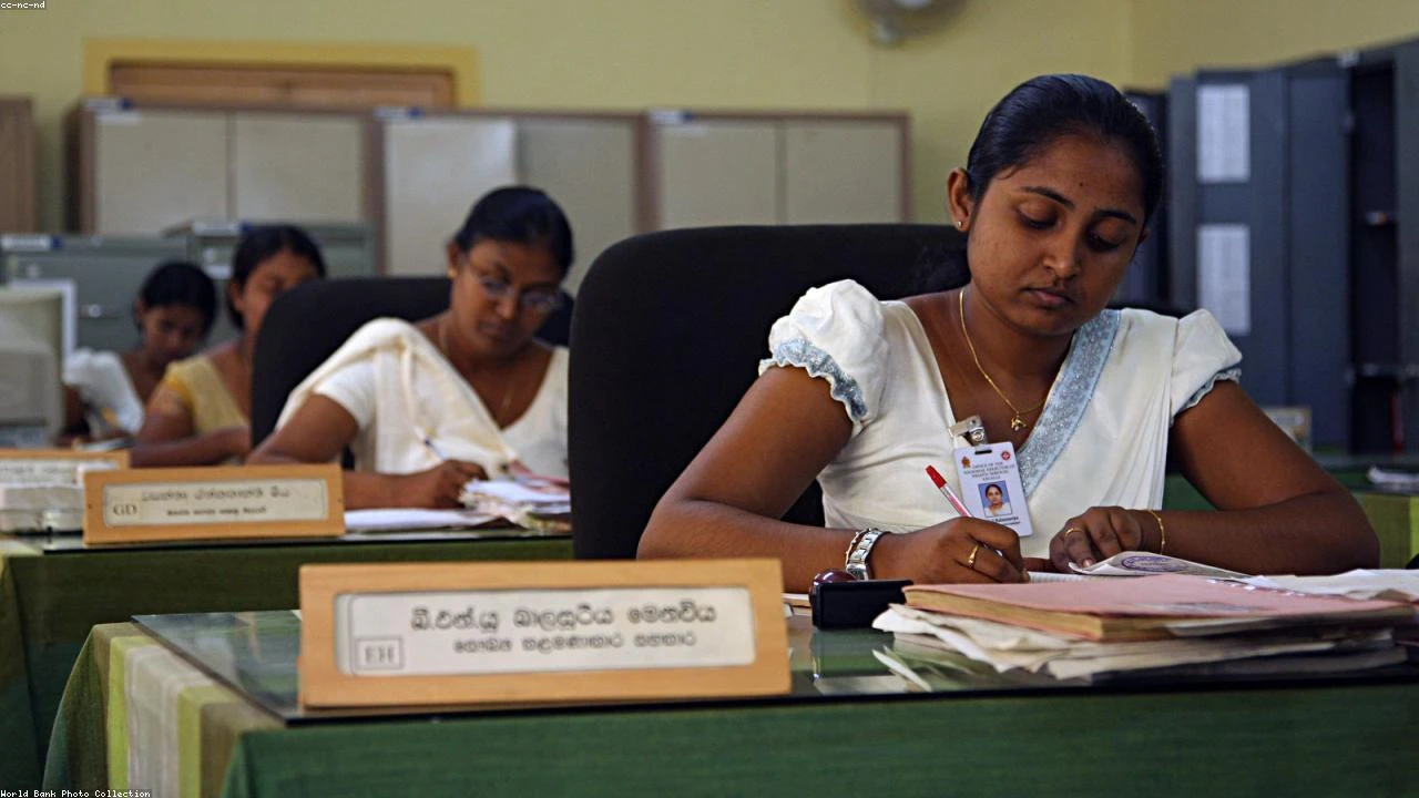 Tesla's Q1 Deliveries Fall Short: Weighing the Impact of Tax Credit Expiry