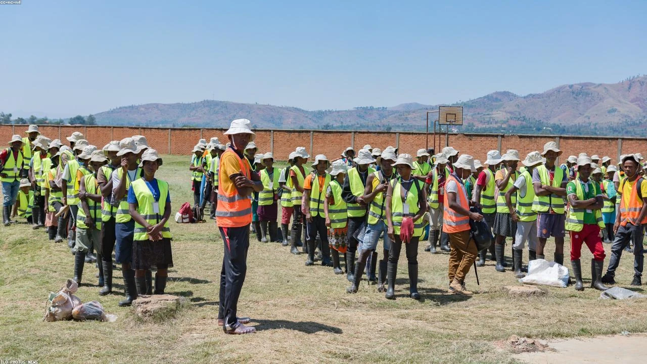 Stability in Uncertain Times: Top Wall Street Analysts' Favorite Dividend Stocks