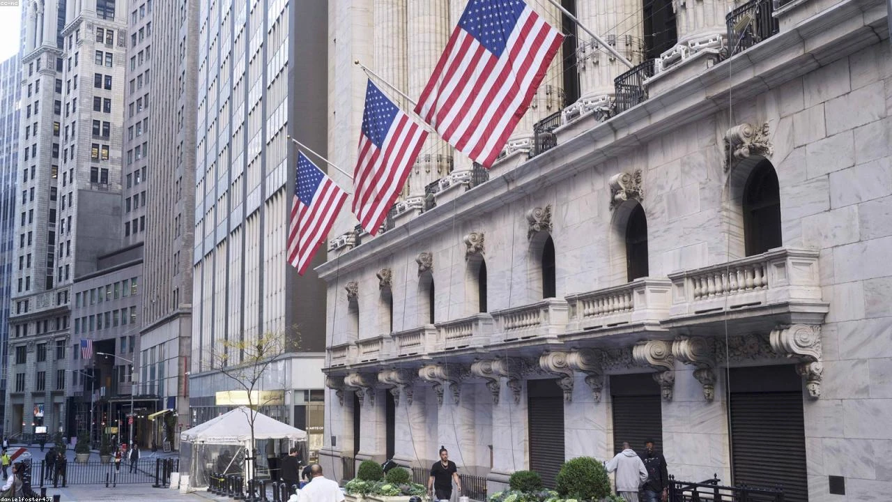 Global Markets on High Alert: U.S.-Iran Talks Stall Amidst Earnings Frenzy