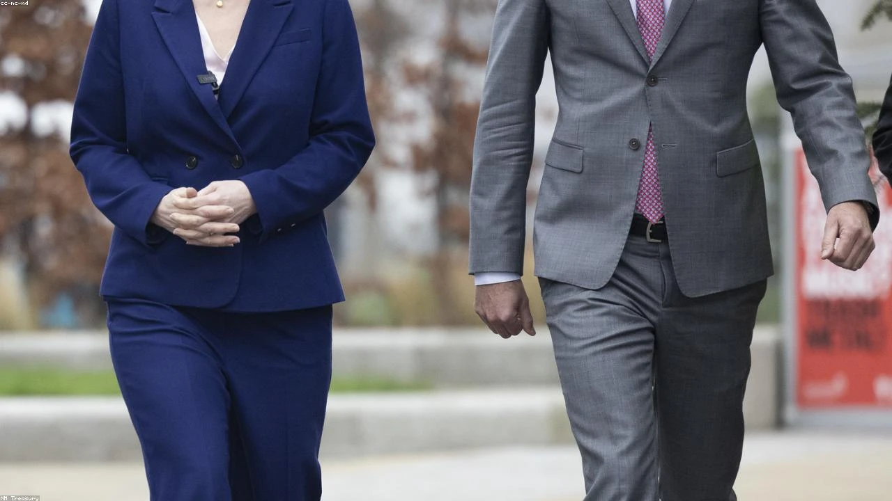 Uber Stock Breaks Above 50-Day Moving Average: A Technical Analysis