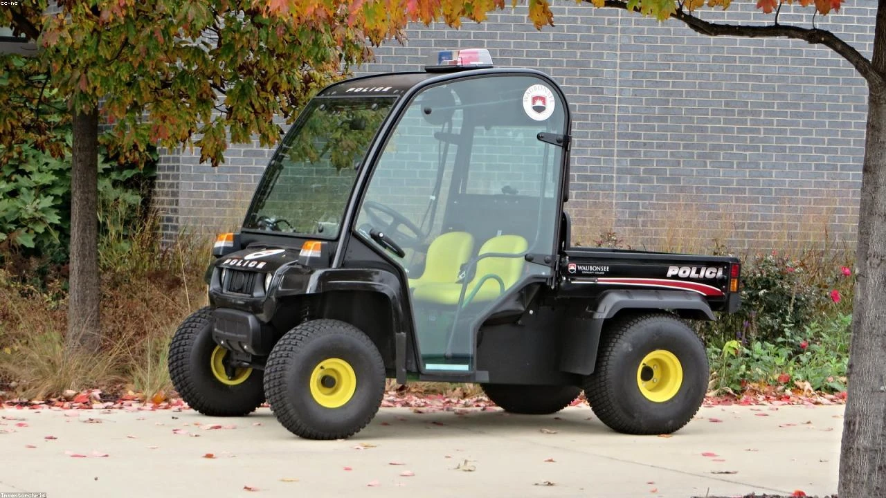 Buffett's Bold Move: Unpacking the Amazon Sell-Off and Media Stock Surge