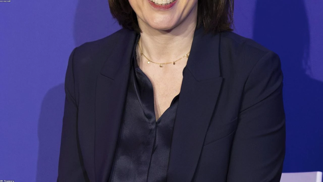 Unpacking Wealth Distribution Across Generations: A Comprehensive Analysis