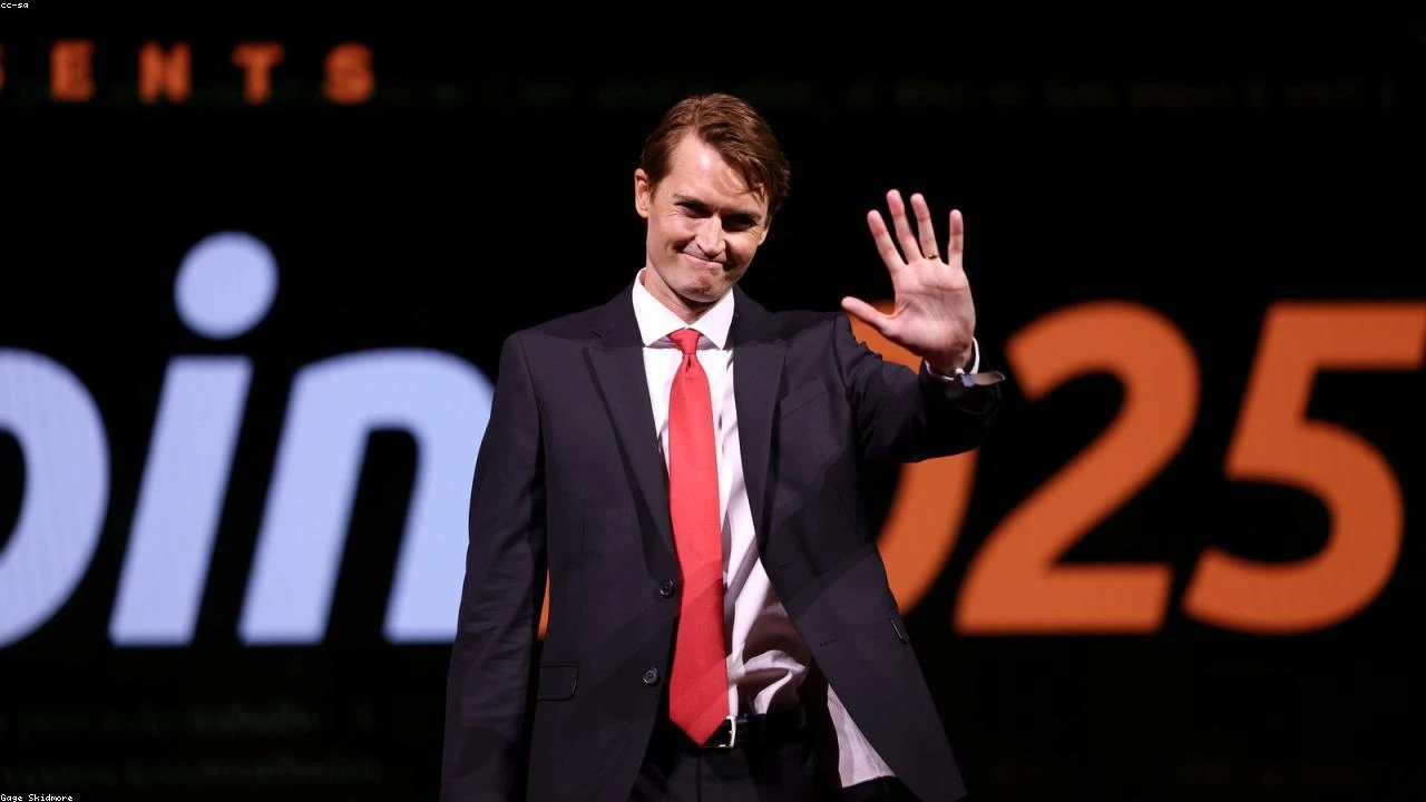 XRP Breakout: Analyzing the 8% Weekly Outperformance and Market Implications